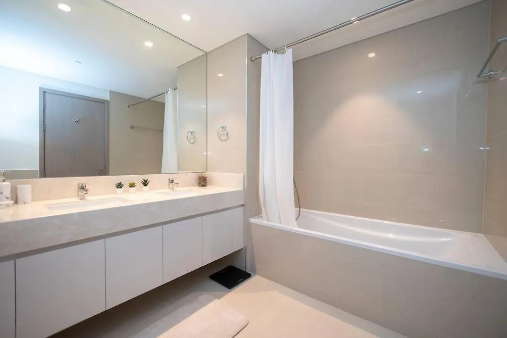 Chic 2Br Apt At Act One Act Two Near Burj Khalifa 3504 Dubai Apartment
